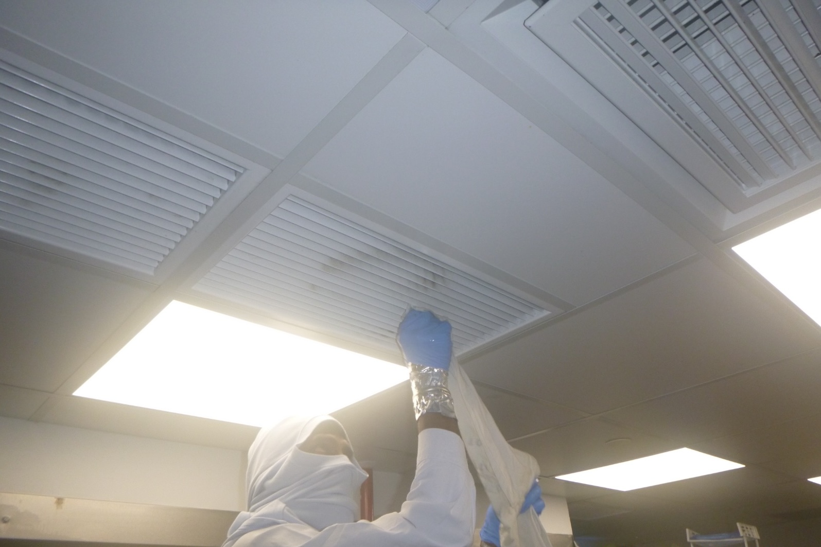 Commercial kitchen cleaning